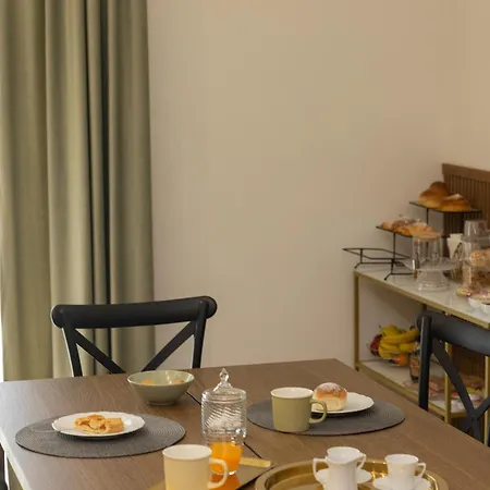 Cr In Apartament *
